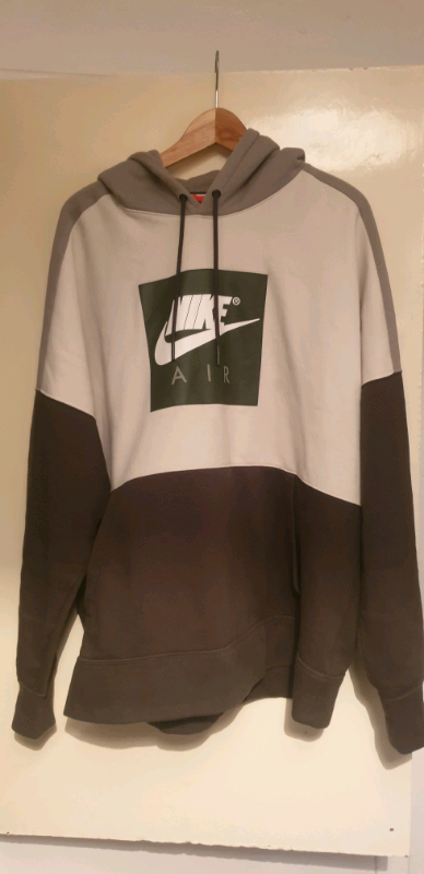 nike air box logo tracksuit